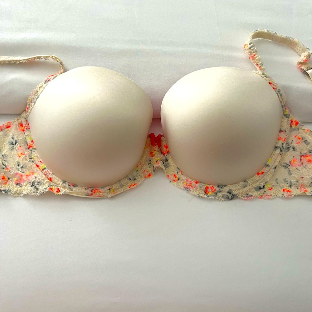 Victoria Secret Bra